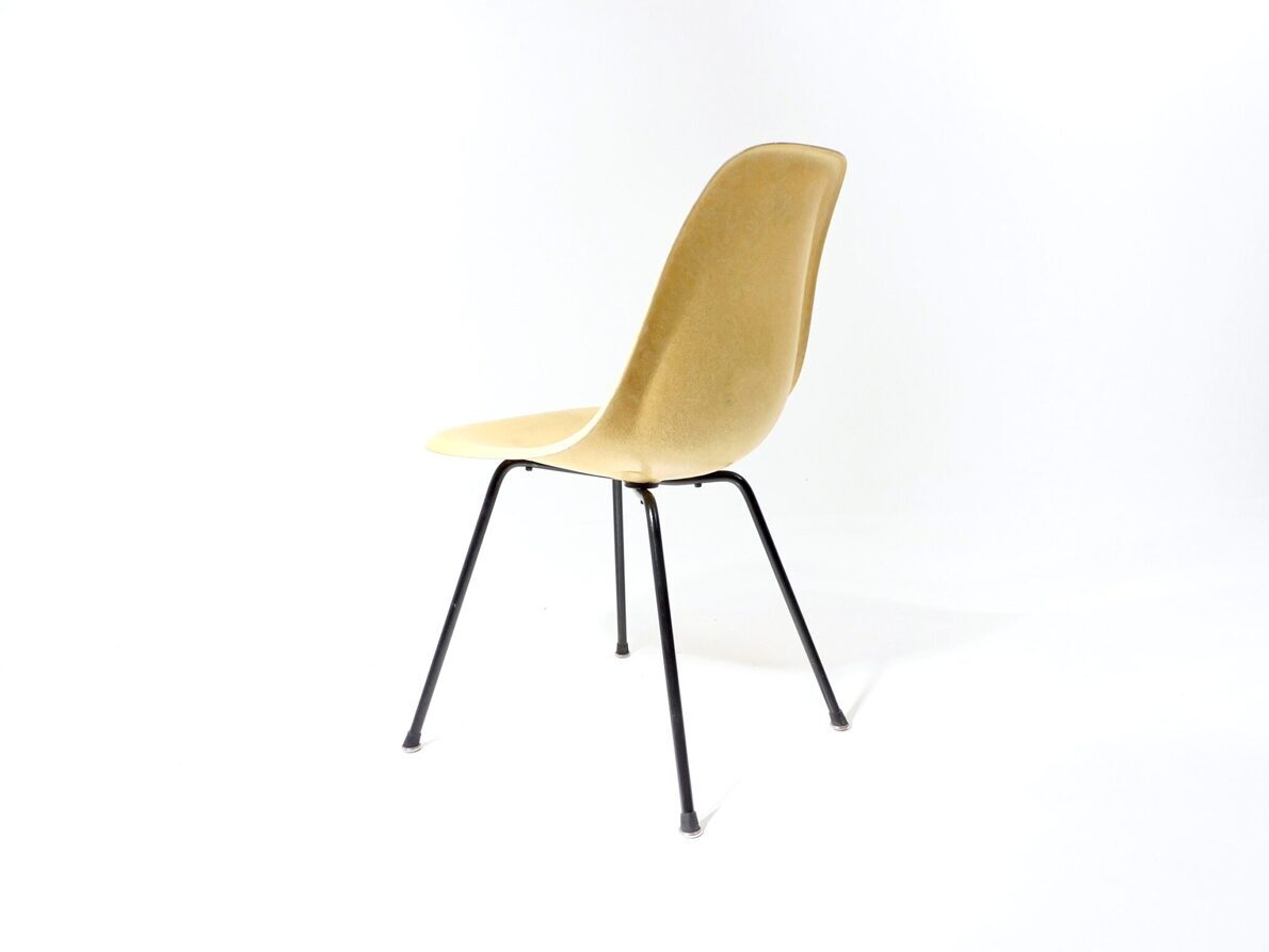 Artikelbild Fiberglass Chair - Ray und Charles Eames