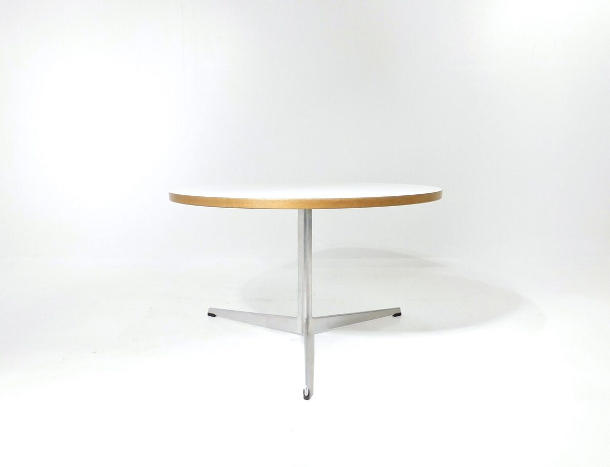Artikelbild Clubtisch - Arne Jacobsen