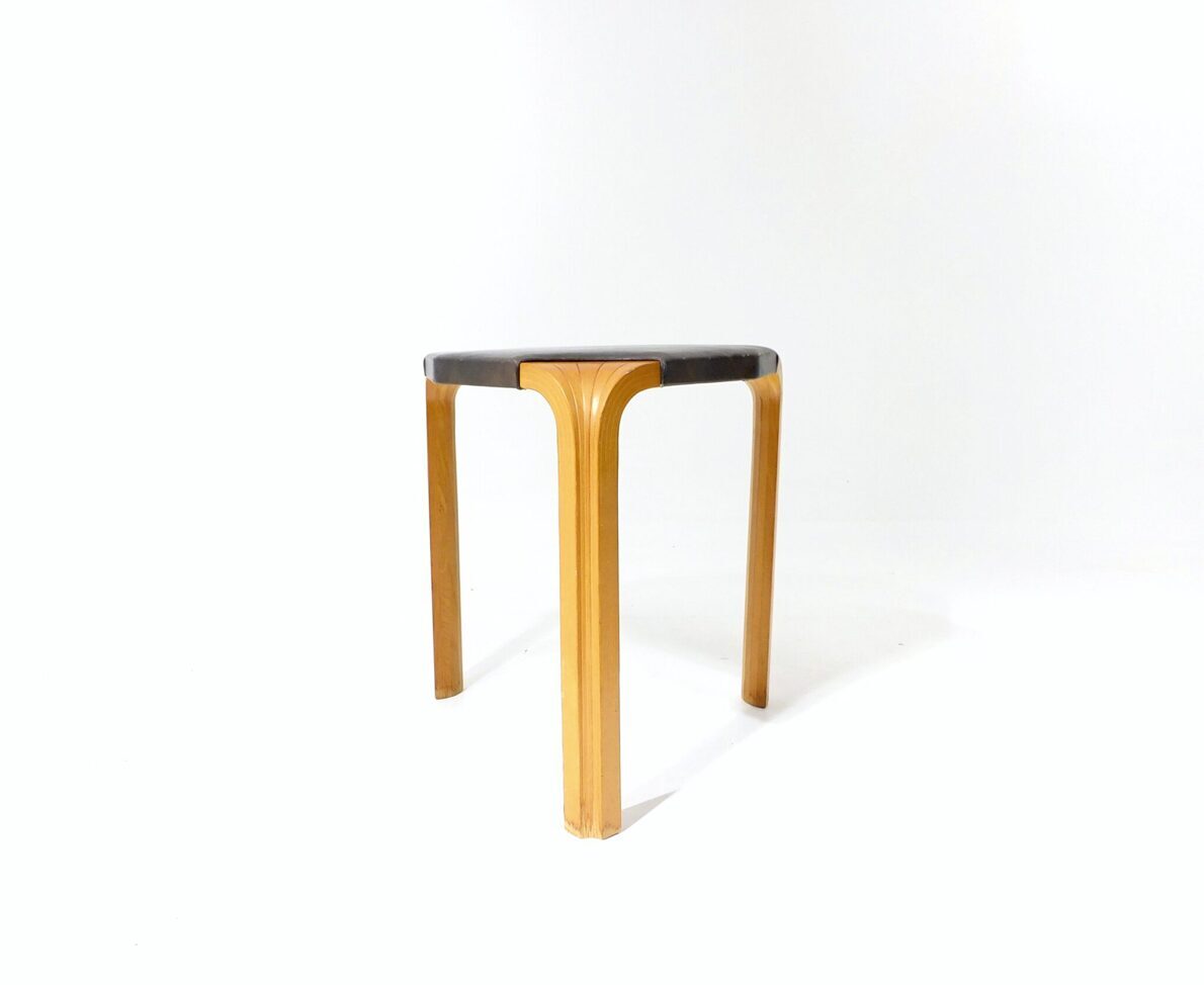 Artikelbild "Fan leg Stool"/ Modell X602 - Alvar Aalto